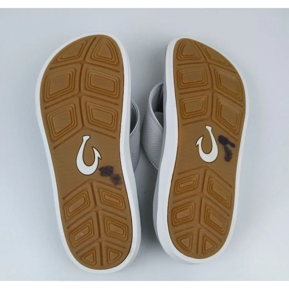 OluKai Ahi Kai Sandals Flip Flops Men's Size 9 Ash Grey
